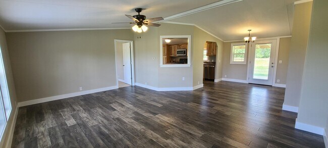 Foto del edificio - 13100 N Robinson Rd