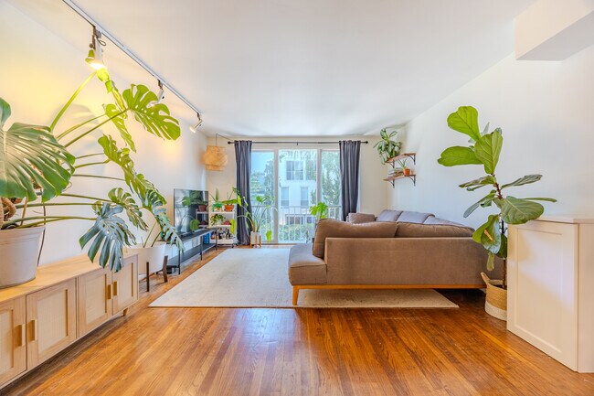 Foto del edificio - 257 G St SW
