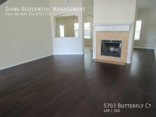 Foto del edificio - 5703 Butterfly Ct