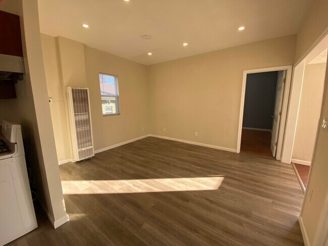 Foto del edificio - 4032 Suter St