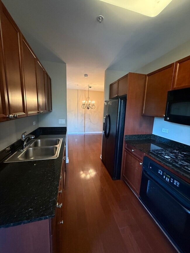 Foto del edificio - 255 E Liberty Dr