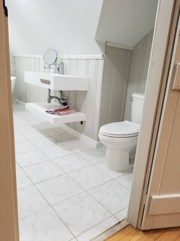 1 US1 Unit Upper Suite, Parkville, MD 21234 Room for Rent in