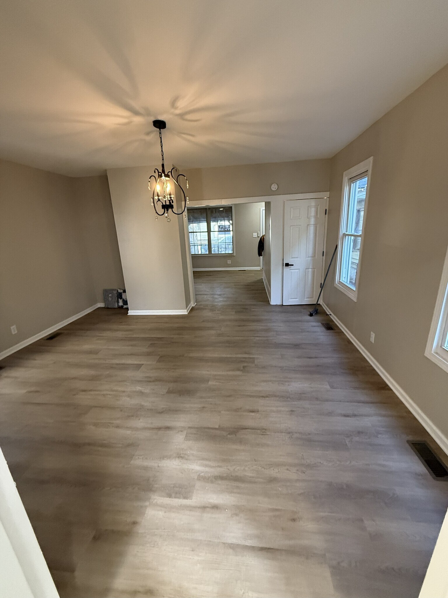 4509 Fenwick Ave Cleveland, OH 44102 – photo 2