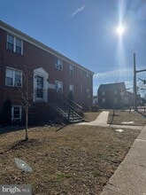Building Photo - 131 S Courthouse Rd