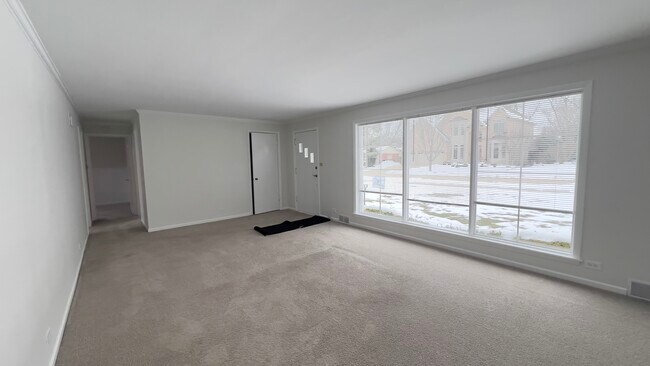 sala de estar / sala familiar - 2244 Scott Rd