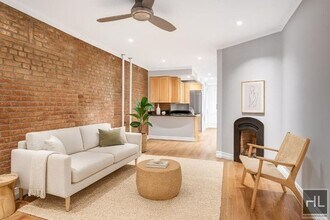Building Photo - East 10th Street