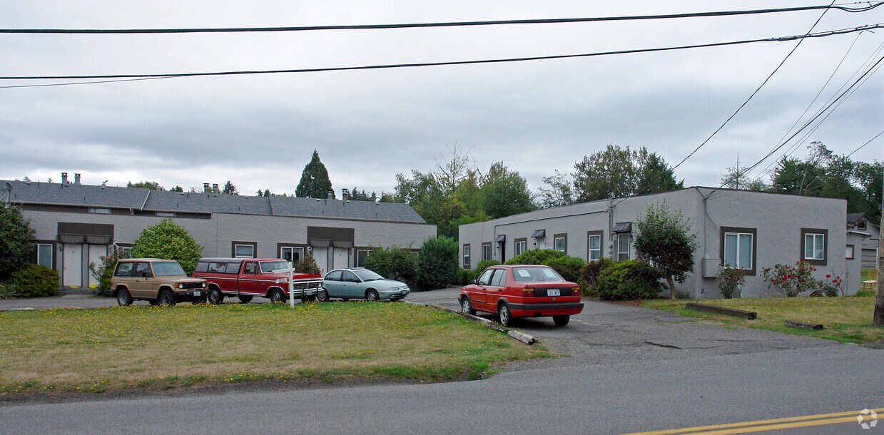Building Photo - 8440 6th Ave