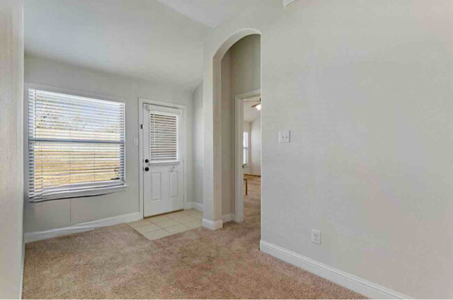 Building Photo - 354 Highmeadow Dr