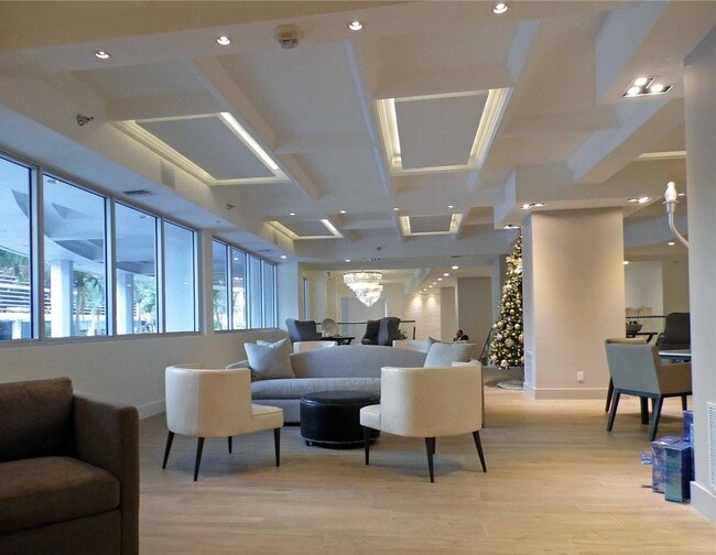 Foto del edificio - 100 Lincoln Rd