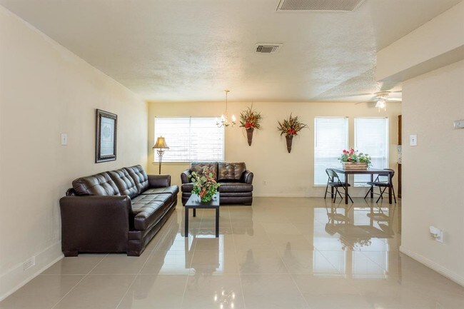 Foto del edificio - 2622 Lakefield Way