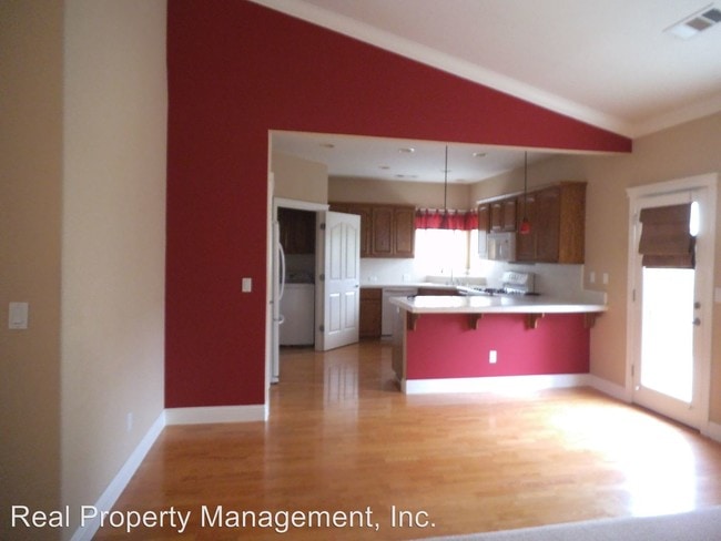 Building Photo - 1378 Spinnaker Dr