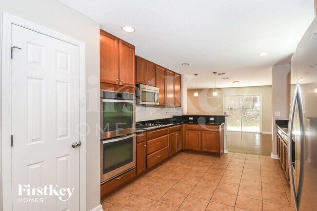 Foto del edificio - 342 Auburn Oaks Rd E