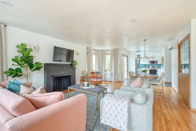 Foto del edificio - 1509 SW Sunset Blvd