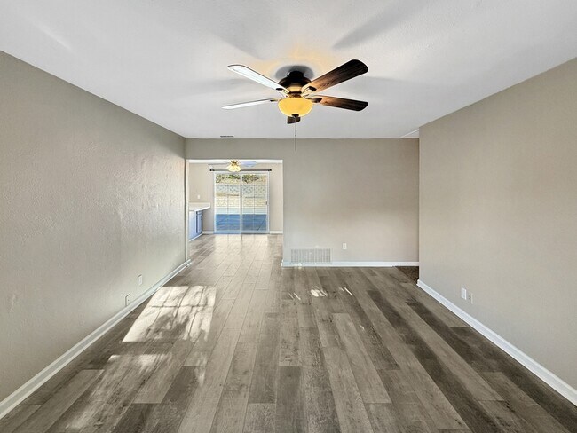 Foto del edificio - 13537 Carriage Rd