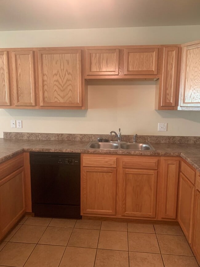 Building Photo - 6531-MF2-E2