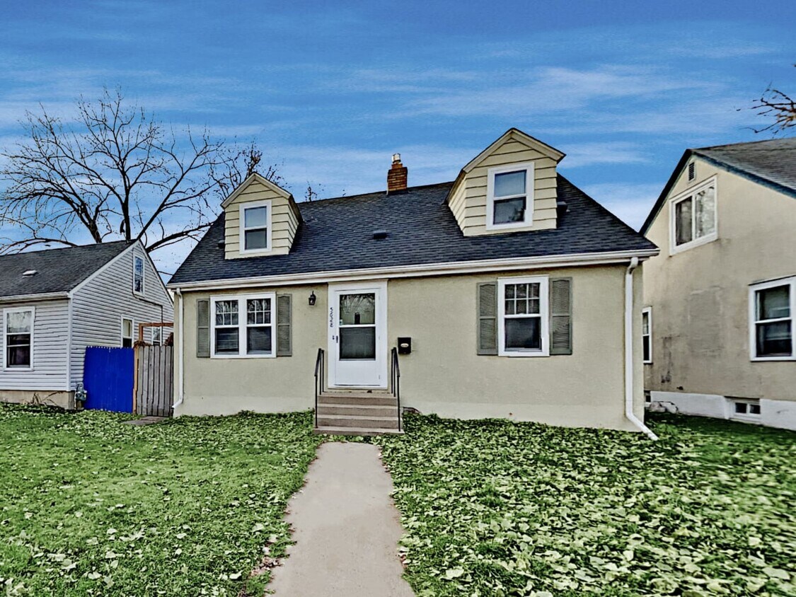 Primary Photo - 5628 33rd Ave S