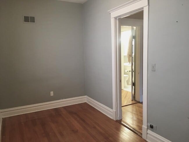 Building Photo - 1 bedroom in Chicago IL 60647
