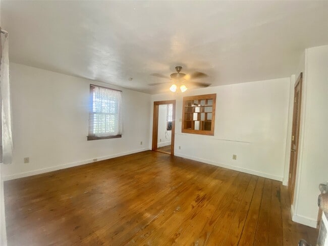 Building Photo - 5618 Avenue L Ave