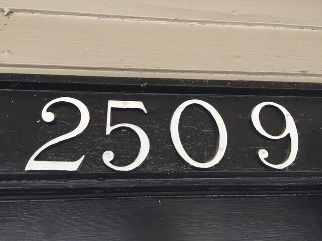 Foto del edificio - **ON HOLD**Total Electric**4 Bedroom / 2 B...