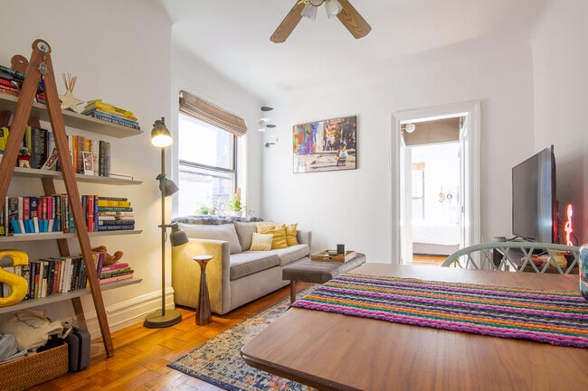 Photo - 135 W 16th St Apartment