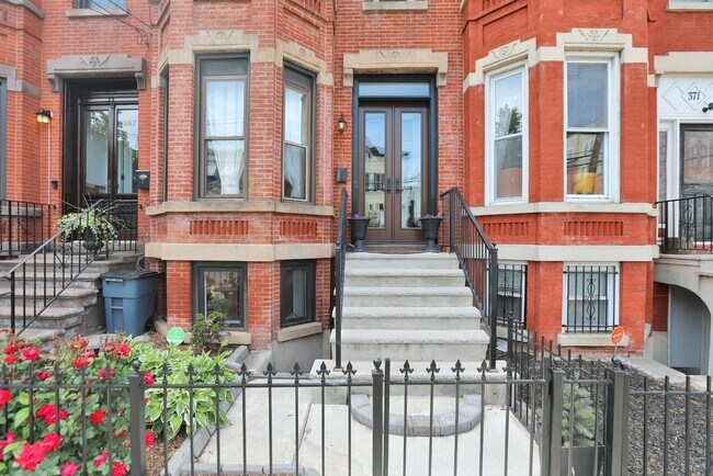 Building Photo - 369 Bergen Ave