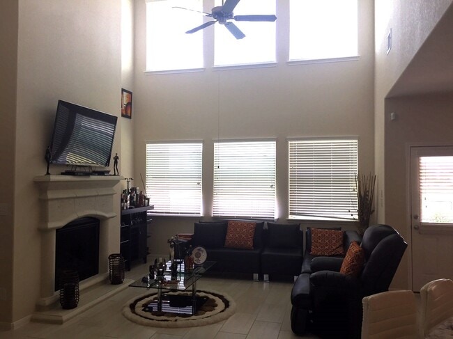 Foto del edificio - 9223 Monarch Field Ln