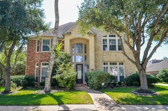 Building Photo - 7934 Woodcrest Ct
