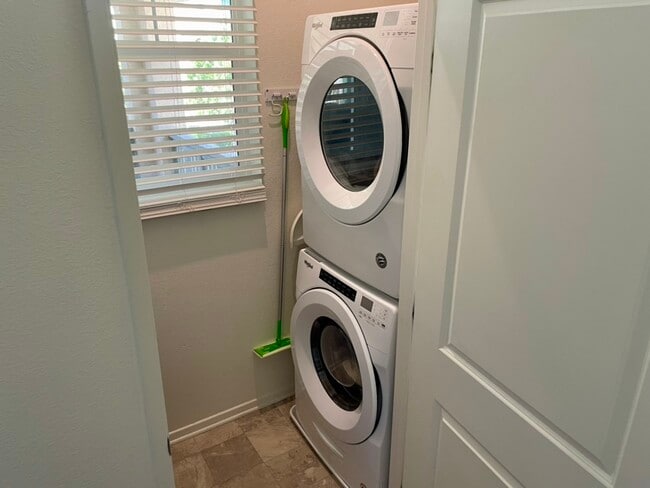 Building Photo - 1601 Santa Carolina