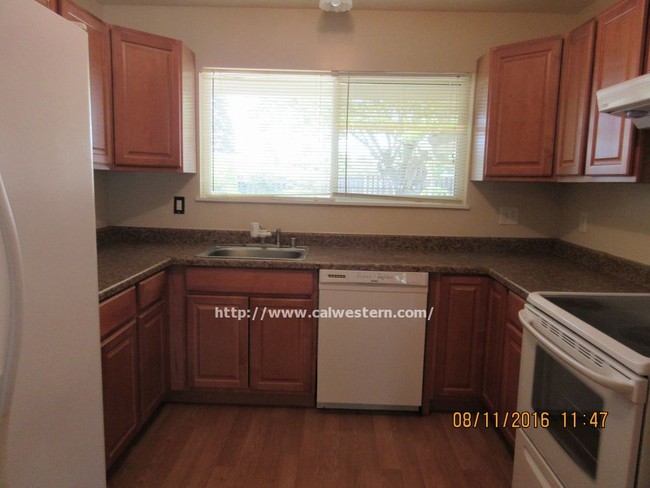 Foto del edificio - 5231 Bucknall Rd