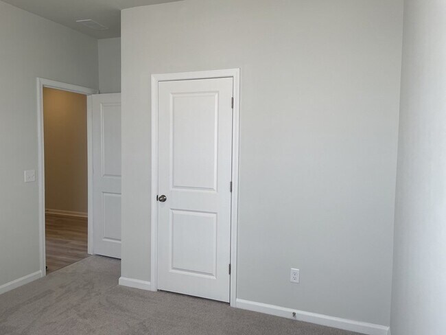 Foto del edificio - 239 W Bradford Pointe Dr