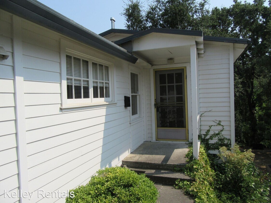 Primary Photo - 2 br, 1 bath House - 3150 Hoen Ave Unit B