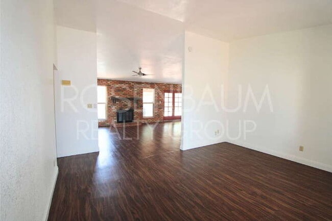 Building Photo - 621 W Los Lagos Vista Ave