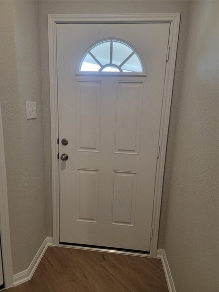 Foto del edificio - 11732 Whirlaway Dr