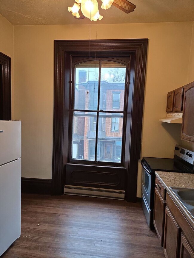 Foto del edificio - SOLD 5/15/26-127 Lincoln Way W