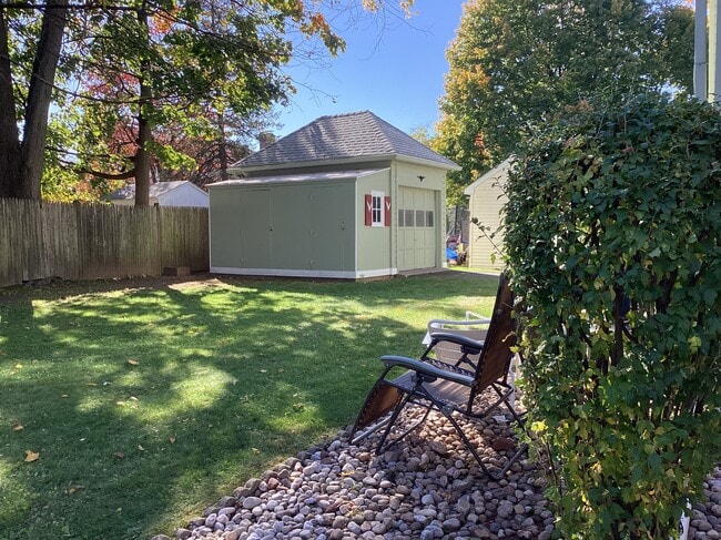 Photo - 18 Rockland St House