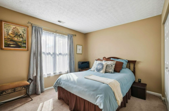 Foto del edificio - 5359 Stonemeadow Ave