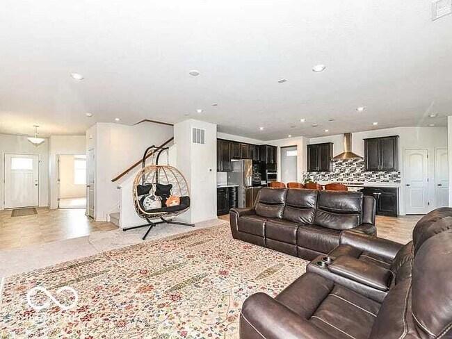 Foto del edificio - 5528 Rothbury Rd