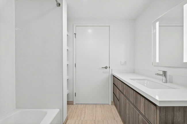 Foto del edificio - 1500 Rycroft St