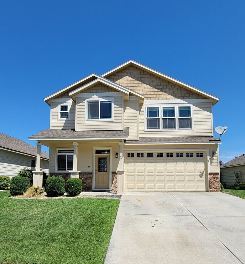 Primary Photo - South Richland Home for Rent