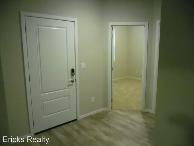 Foto del edificio - 3 br, 2 bath House - 1212 E SILVER PINE RD