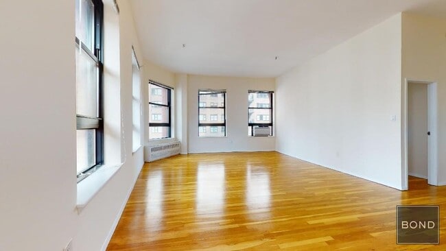 Building Photo - 1 Astor Pl