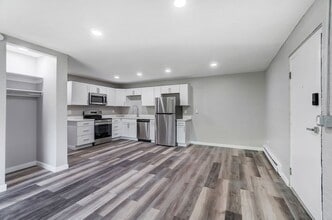 Interior Photo - Cascade Ridge