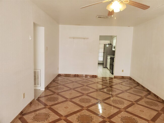 Foto del edificio - 15051 Woodforest Blvd