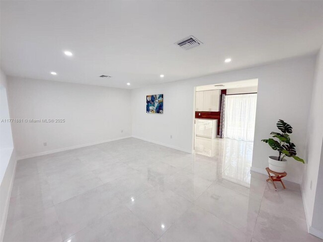 Building Photo - 61 NE 87th St