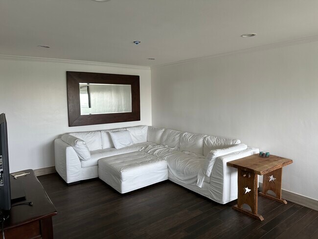 Building Photo - 21703 Ocean Vista Dr