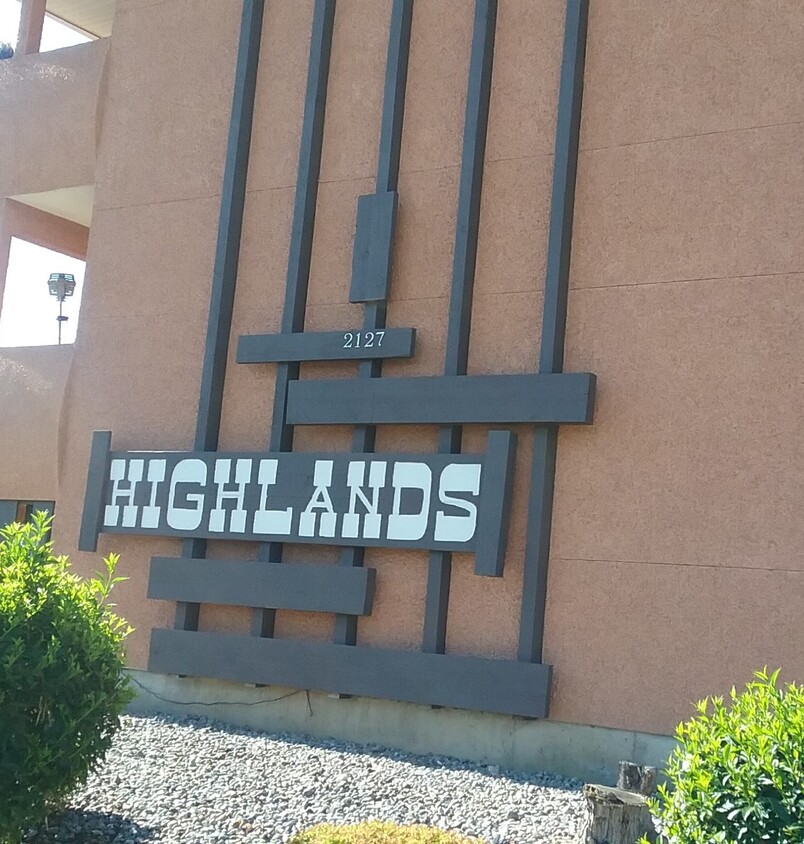 Foto principal - Highland Apartments