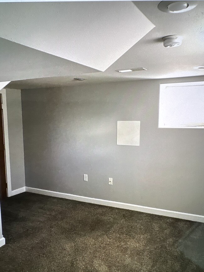 Bedroom - 128 W Chestnut St