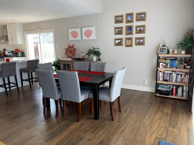Building Photo - DEL CERRO SINGLE LEVEL DETACHED 3BR/2BA HO...