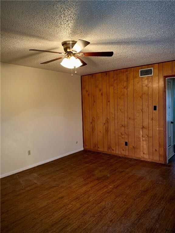 Building Photo - 1403 Courtney Pl