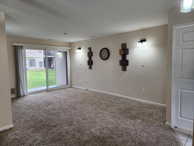 Foto del edificio - 42722 Lilley Pointe Dr